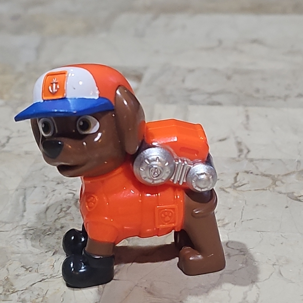 Paw Patrol Zuma action Figure Toy For Rescue Truck
